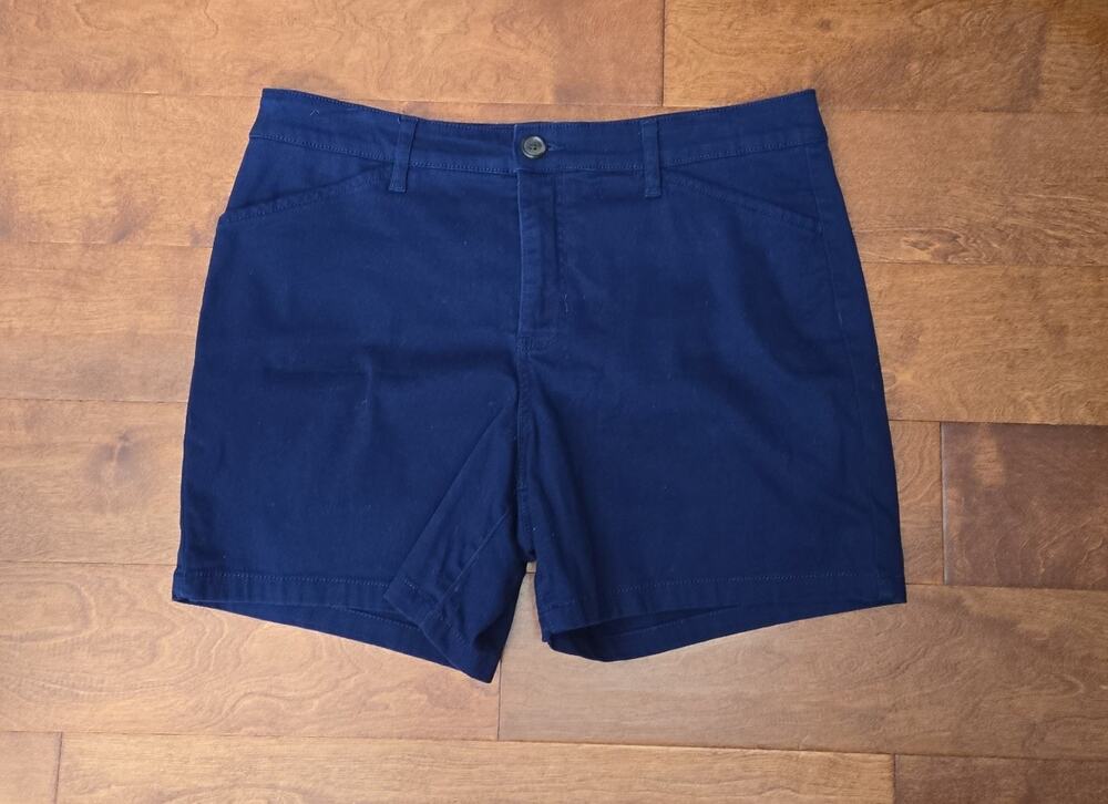 St. John's Bay Shorts, Navy, size 12, 5" inseam